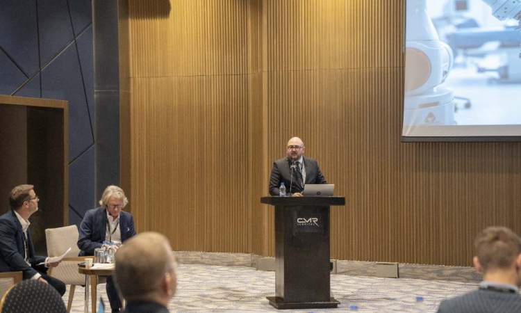 Водещата роля на УМБАЛ „Свети Георги“ в робот-асистираната хирургия получи международно признание